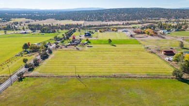 8255 SW 77th St, Redmond, OR 97756 - photo 4