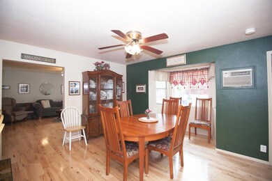 719 SW Greenwood Ave, Grants Pass, OR 97526 - photo 6