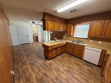 707 S Mcclure St, Broken Bow, OK 74728 - photo 5