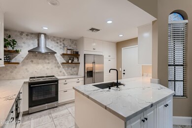 GOURMET KITCHEN