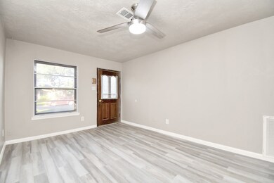 5809 Arthington St, Houston, TX 77053 - photo 2
