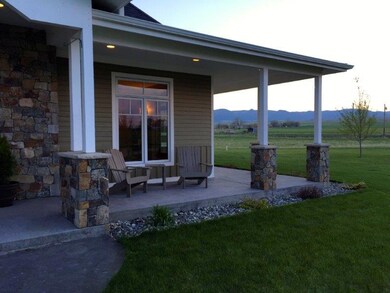 06 West Patio