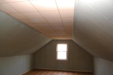 bedroom3 up stairs