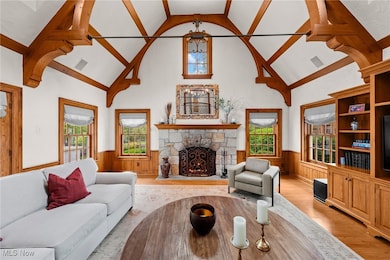 15157 Hemlock Point Rd, Chagrin Falls, OH 44022 - photo 4