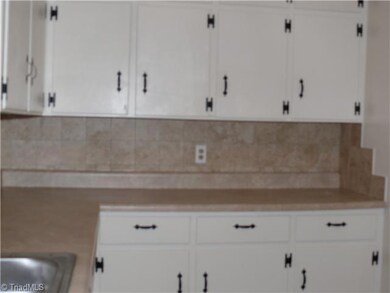 3035 Sharron Dr, Asheboro, NC 27205 - photo 5