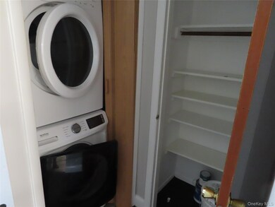 1210 Smithtown Ave unit Upper, Bohemia, NY 11716 - photo 3