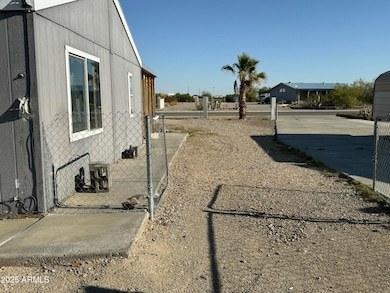 865 W Mountain View Ln, Quartzsite, AZ 85346 - photo 2