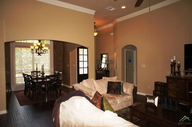 913 913 Dolores St, Tyler, TX 75703 - photo 7