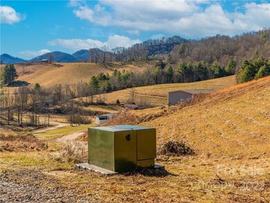 560 John Henry Rd unit 9, Burnsville, NC 28714 - photo 7