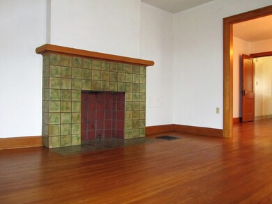 75-77 W. Como Ave.
