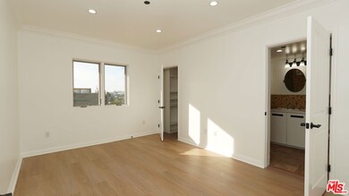930 S Robertson Blvd unit 504, Los Angeles, CA 90035 - photo 7