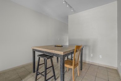 2445 Monarch Dr unit 104, Laredo, TX 78045 - photo 7