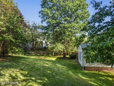 5701 Mossrock Dr, Rockville, MD 20852 - photo 4