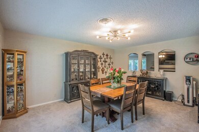 712 Joanna Dr, Hurst, TX 76053 - photo 2