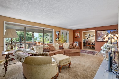 183 NE Scenic Dr, Grants Pass, OR 97526 - photo 4