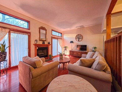 908 Mill Pond Dr, South Windsor, CT 06074 - photo 5