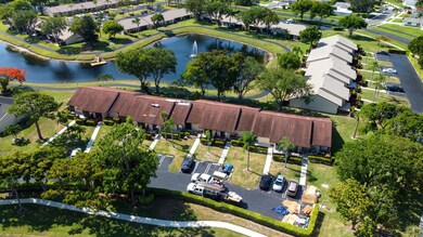 1017 Green Pine Blvd unit G, West Palm Beach, FL 33409 - photo 2