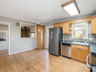 5057 Howard Gap Rd, Flat Rock, NC 28731 - photo 7