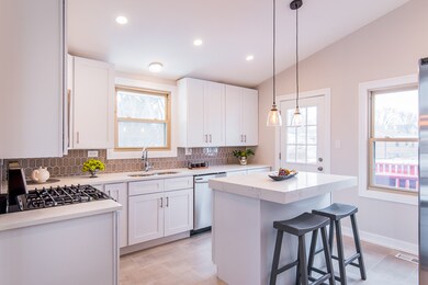 2210 Willow Ln, Rolling Meadows, IL 60008 - photo 7