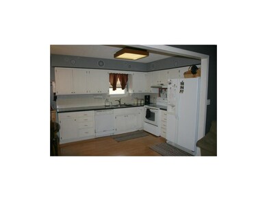 Eat-in Kitchen!