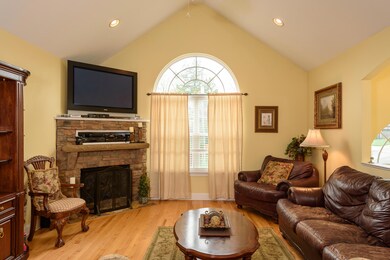 901 Soaring Eagle Cir, Hixson, TN 37343 - photo 5