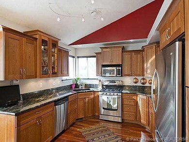 8109 S 865 E, Sandy, UT 84094 - photo 4