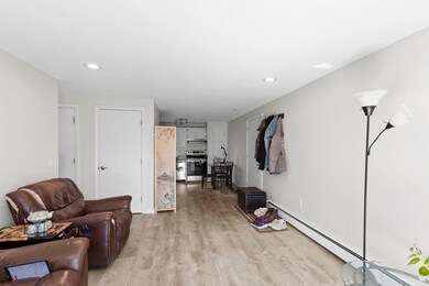 1012 White Cedar Blvd, Portsmouth, NH 03801 - photo 4