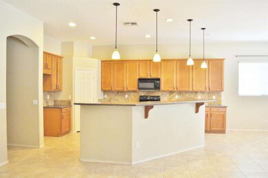 Kitchen - Breakfast Bar