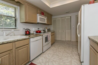 006_Kitchen