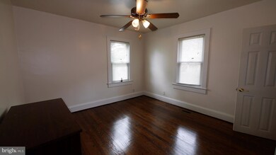 18630 Triangle St, Triangle, VA 22172 - photo 5