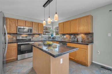 86 Myrtle Wood Ct, O Fallon, MO 63368 - photo 7