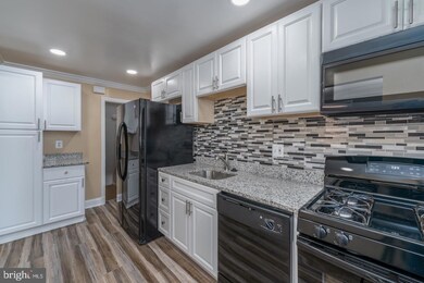 552 Lucia Ave, Baltimore, MD 21229 - photo 5