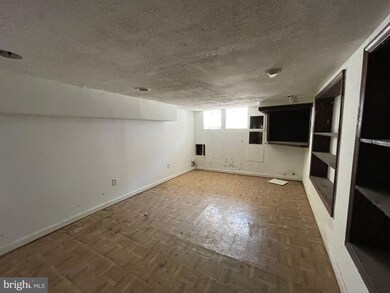 605 Glenolden Ave, Baltimore, MD 21216 - photo 4