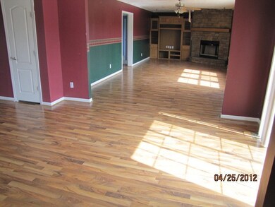 FAMILYROOM