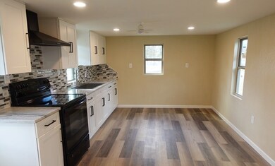 301 & 807 Sherwood Forest, Diboll, TX 75941 - photo 4