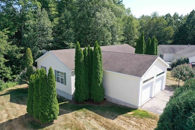 16 Sawmill Ridge unit 4-1-14, Sandown, NH 03873 - photo 7