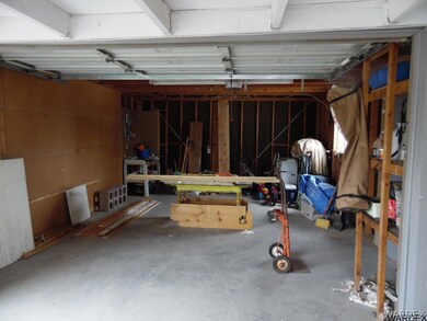 garage 15 x 22