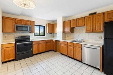 196 Locust St unit 2-508, Lynn, MA 01904 - photo 5