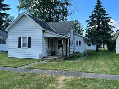 928 W Race St, Portland, IN 47371 - photo 4