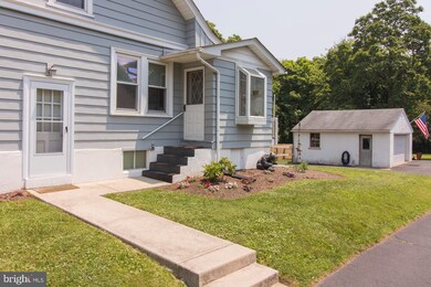 342 W Vine St, Hatfield, PA 19440 - photo 5