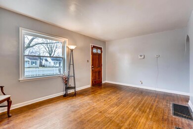 Living room 3