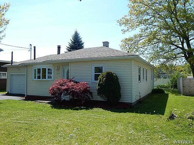 797 Meadow Dr, North Tonawanda, NY 14120 - photo 3