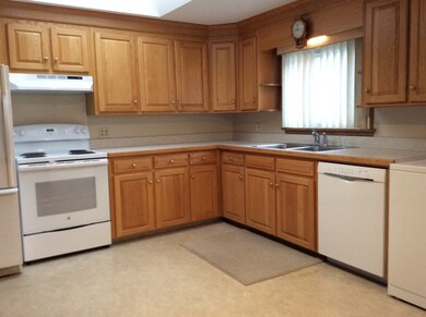 43 Grant St, Taunton, MA 02780 - photo 6