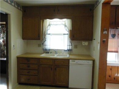 Dishwasher, dble sink, disposal and sunny window