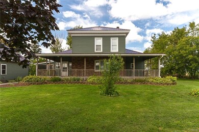 Amazing House located outside the village of Adams