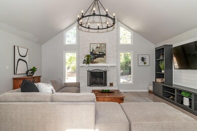 19-web-or-mls-3016 WALTON WAY (c)-4153