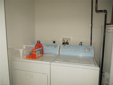 118 Waters Way Dr unit 18, Willowick, OH 44095 - photo 4