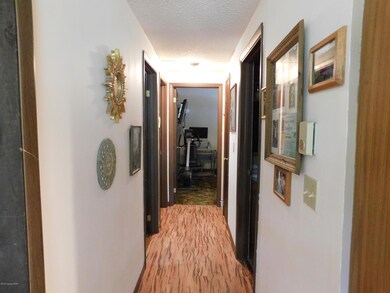 526 Big Oak Rd, Canadensis, PA 18325 - photo 7