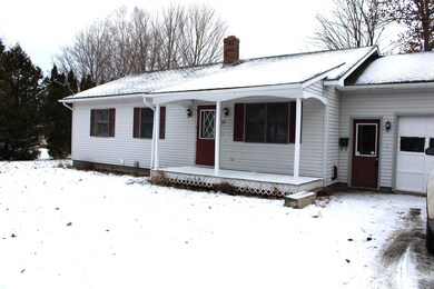82 Duchess Ave, Newport, VT 05855 - photo 3