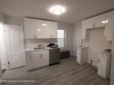 1604 Hawthorne St, Scranton, PA 18504 - photo 4